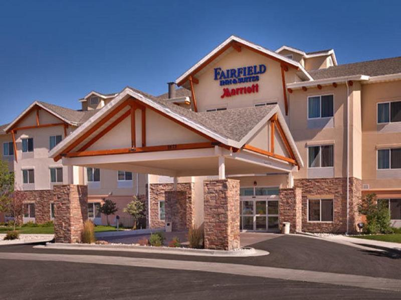 Fairfield Inn And Suites By Marriott לאראמי מראה חיצוני תמונה
