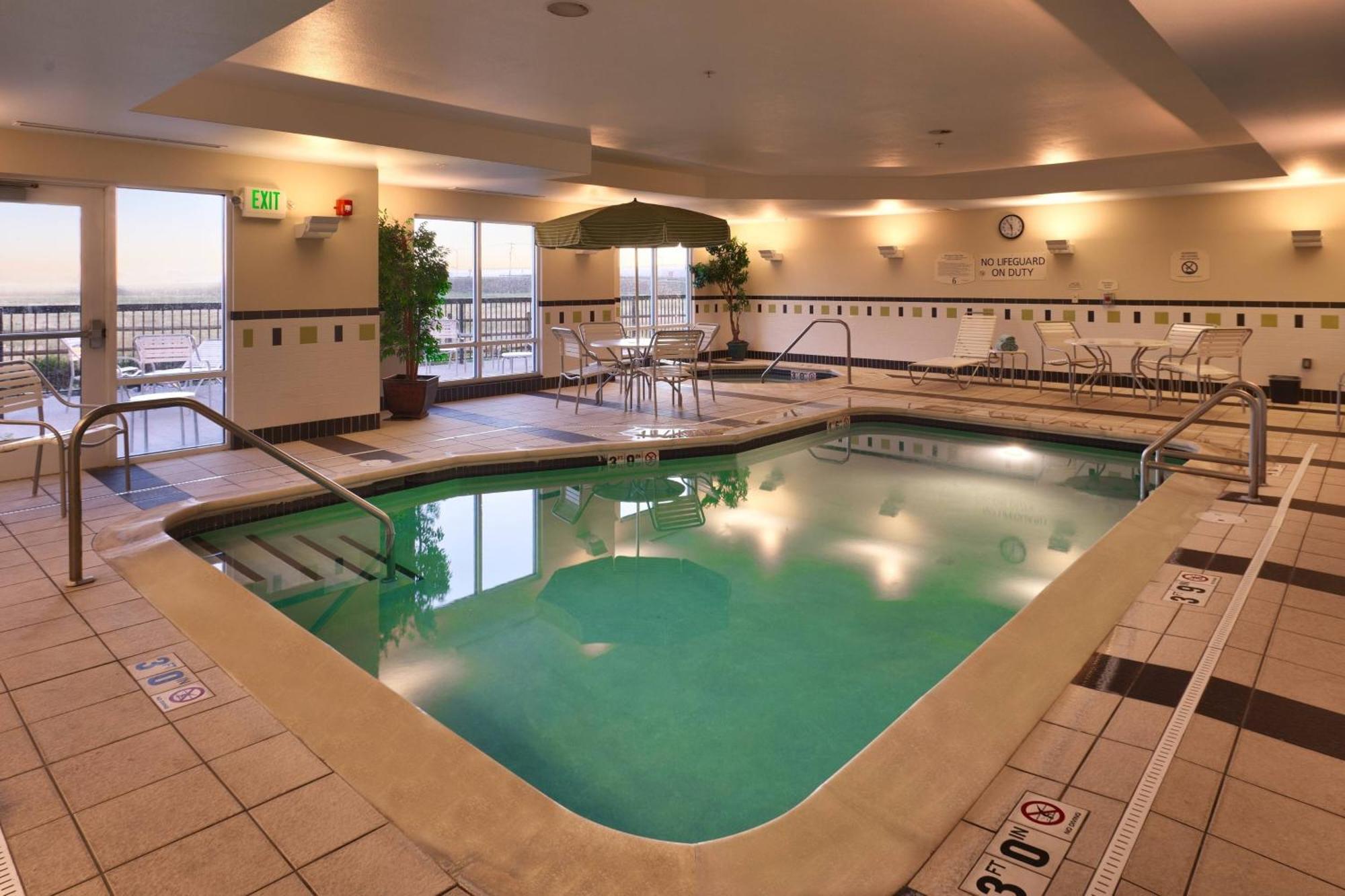 Fairfield Inn And Suites By Marriott לאראמי מראה חיצוני תמונה