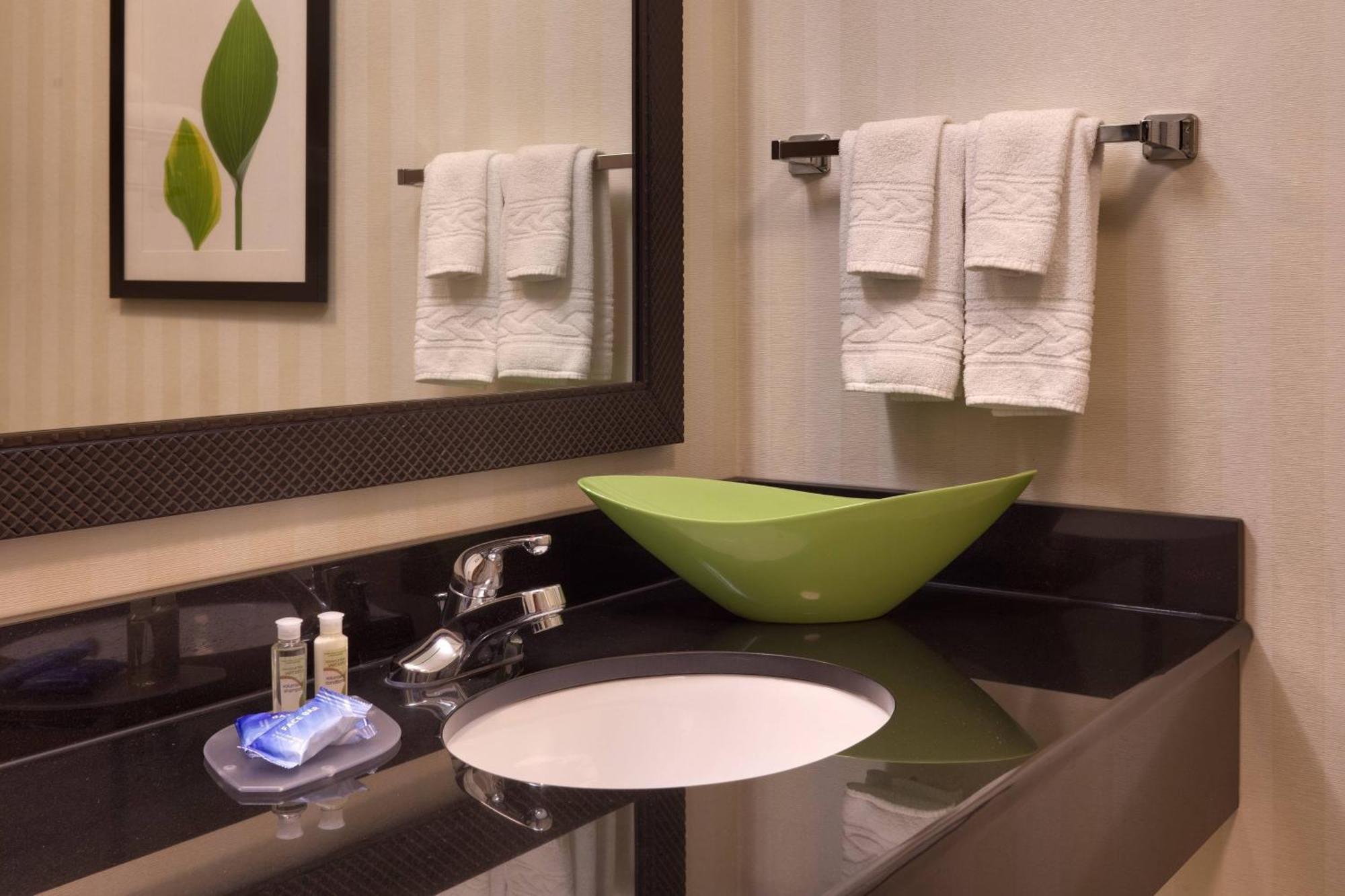 Fairfield Inn And Suites By Marriott לאראמי מראה חיצוני תמונה